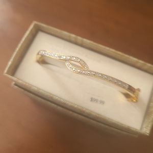 Brass diamond accent bracelet 18k gold plated